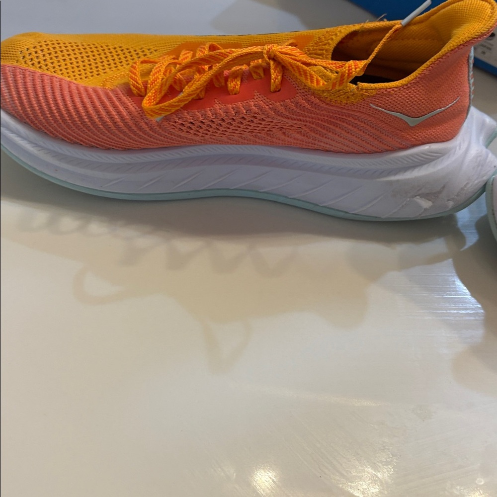 Hoka ladies 9 Carbon x Orange and white Lightweight Running Sneakers - Picture 9 of 11